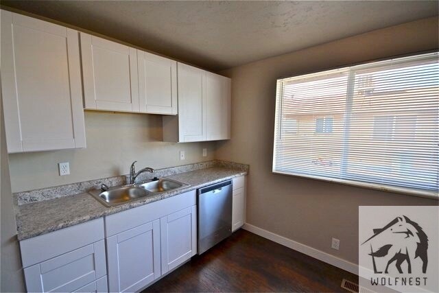 Foto del edificio - 1229 S Emery St