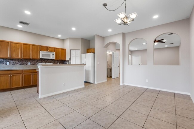 Building Photo - 3051 Grandiflora Dr