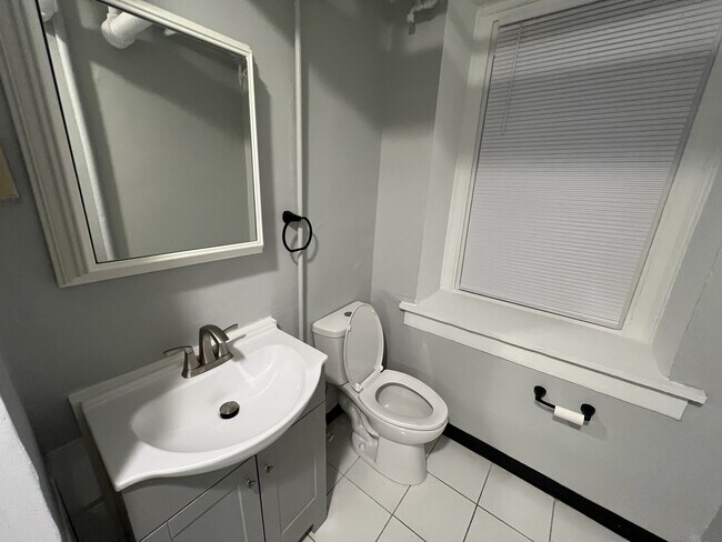 Foto del edificio - Elmwood-Anderson Place Apartments