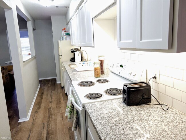 Foto del edificio - 2 br, 2 bath 4plex - 1106 Autumn Cir C