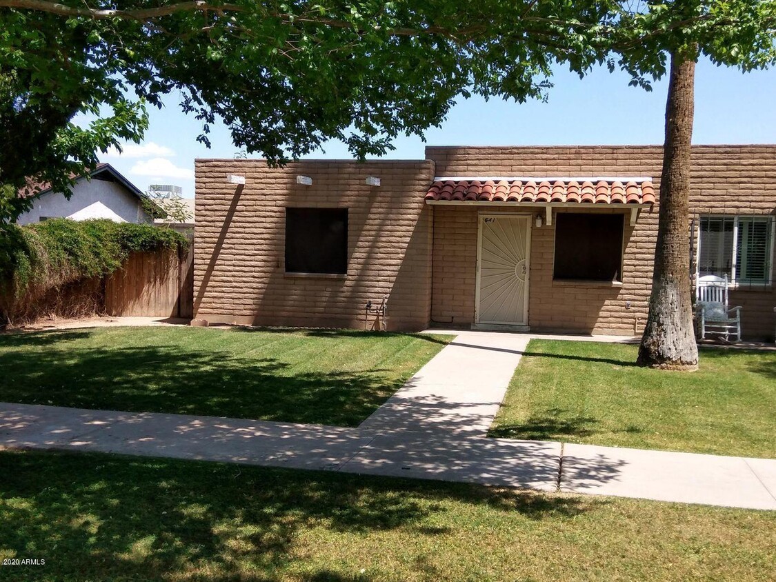Primary Photo - 641 N Lesueur Cir