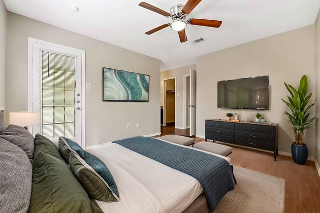 Interior Photo - Park Plaza