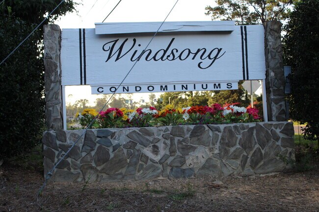 Building Photo - 1007 Windsong Cir