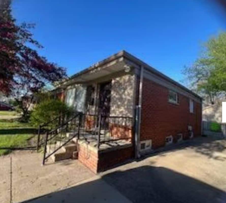 Foto principal - 30424 Longfellow Ave