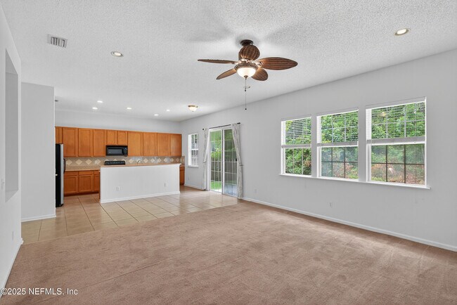 Building Photo - 872 Collinswood Dr