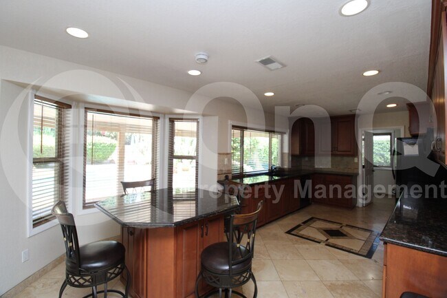Foto del edificio - 9008 E Friess Dr