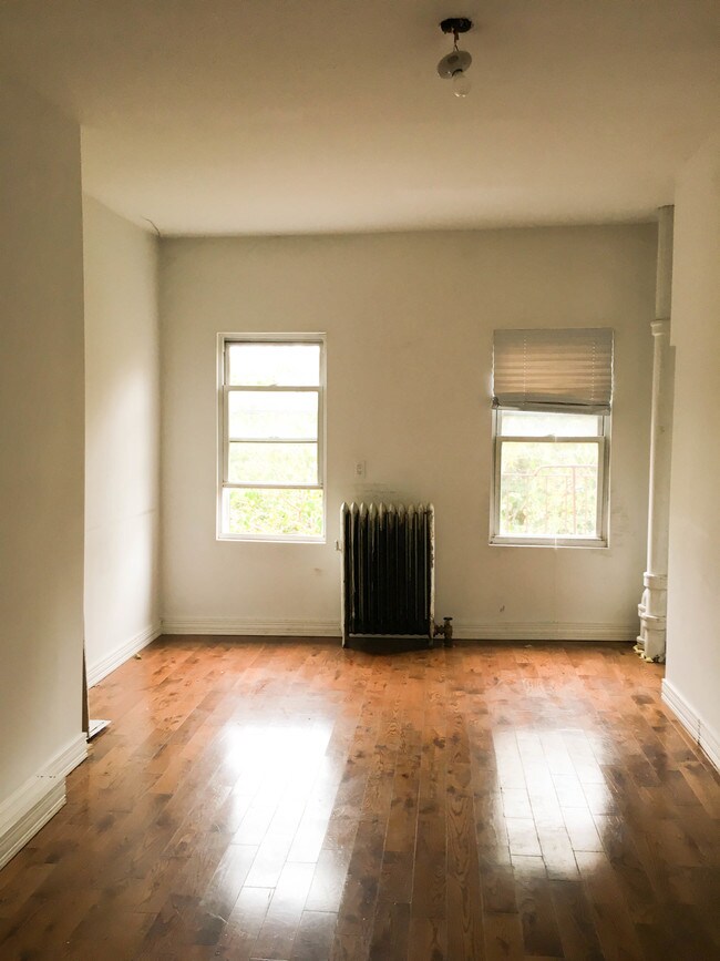 Building Photo - 57 Bartlett St