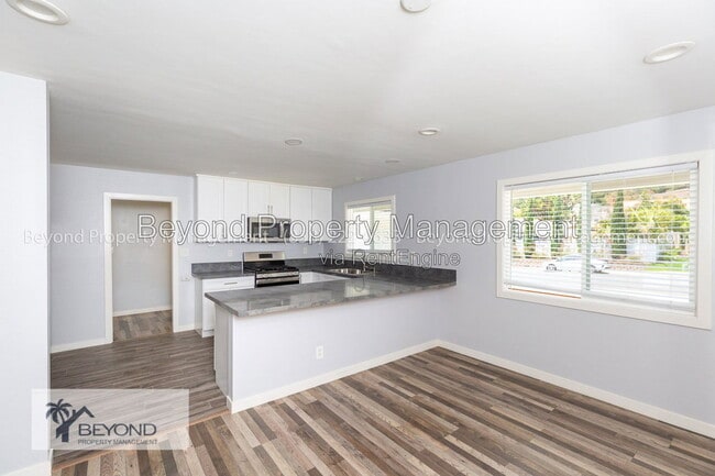 Building Photo - 5313 Vickie Dr