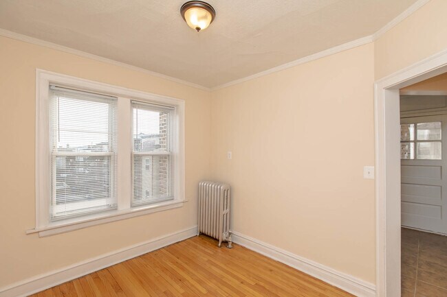 Foto del edificio - 3051 W Argyle St