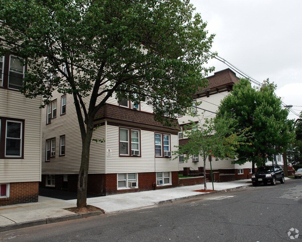 333 Elm St, Kearny, NJ 07032 Apartments in Kearny, NJ