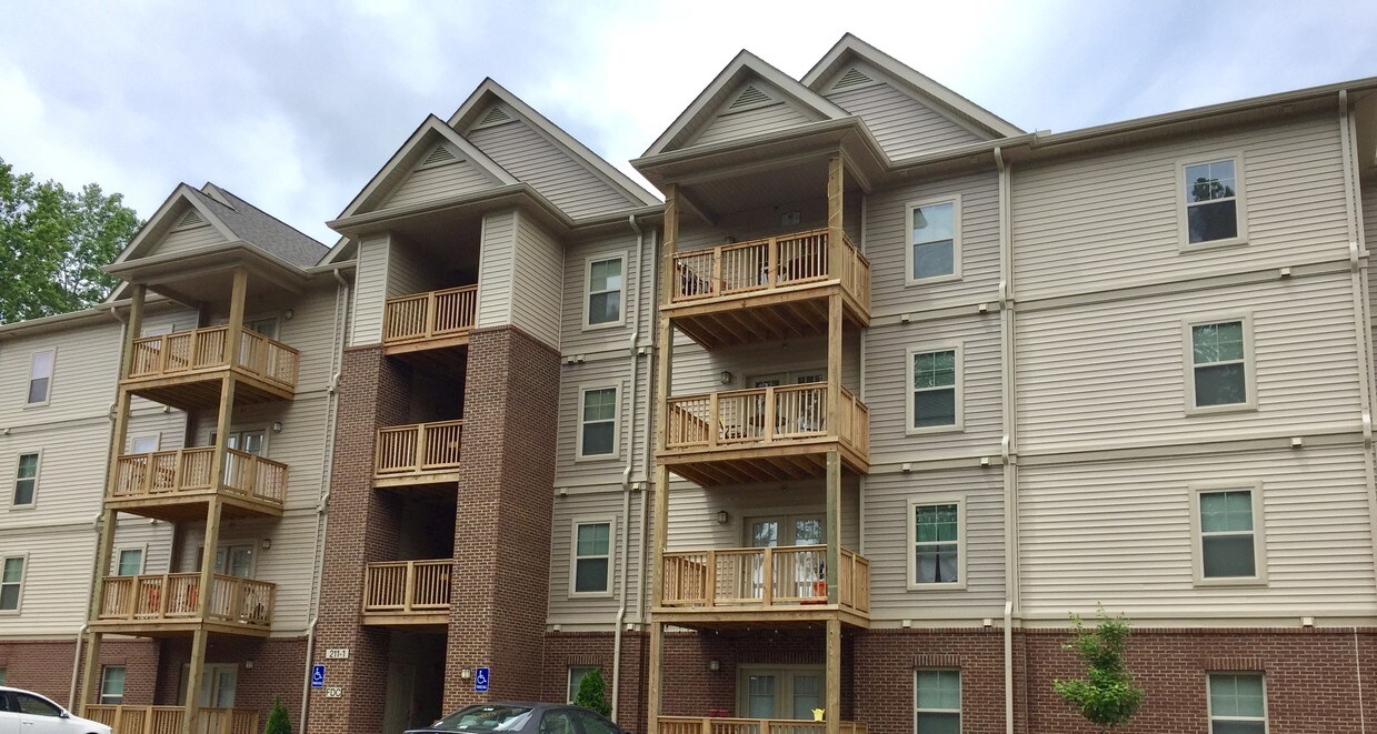 211 Kelly Rd Clemson Sc 29631 Apartments Clemson Sc Apartments Com