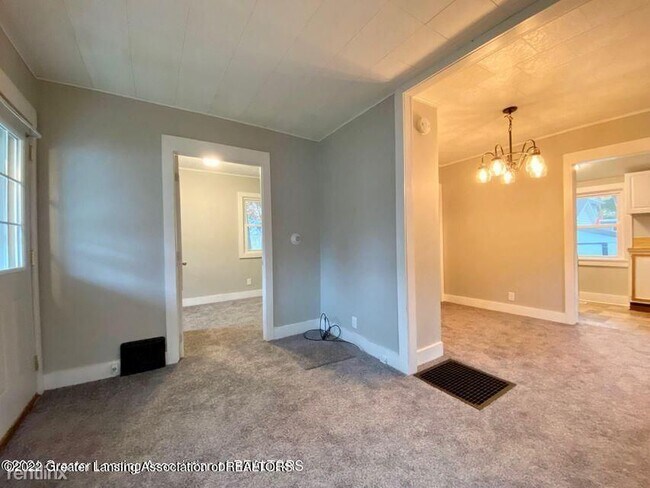 Foto del edificio - 1 br, 1 bath House - 2120 S Pennsylvania Ave