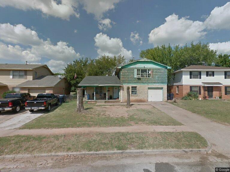 Primary Photo - 901 NE Katherine Pl