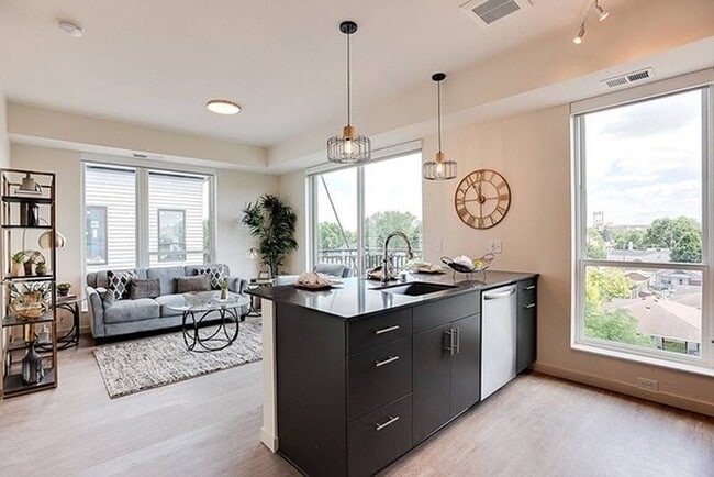 gal-3 (1) - Overland Apartments