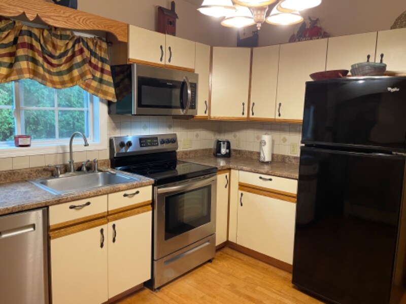 36 Bailey St, Barre, VT 05641 Room for Rent in Barre, VT