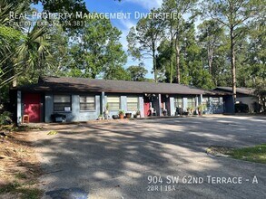 Building Photo - 904 SW 62nd Terrace