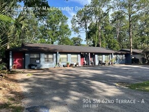 Building Photo - 904 SW 62nd Terrace