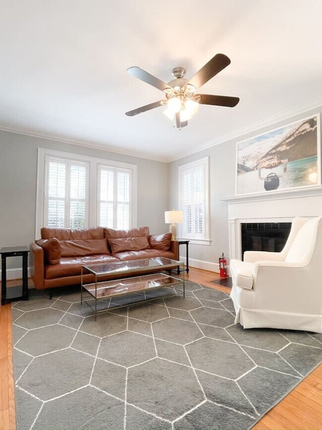 Building Photo - 2134 Winter St