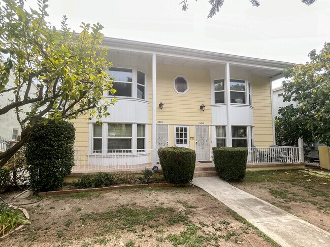 Foto del edificio - 13208 Riverside Dr