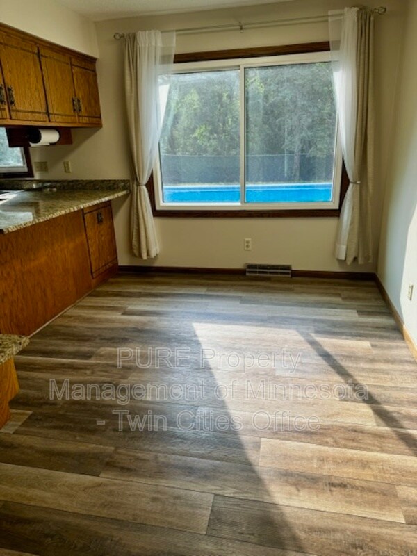 Building Photo - 5587 E Danube Rd