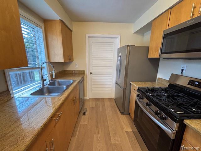 Foto del edificio - 5580 Sunnycrest Dr