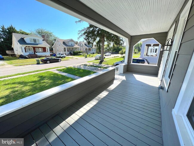 Building Photo - 3119 Harview Ave