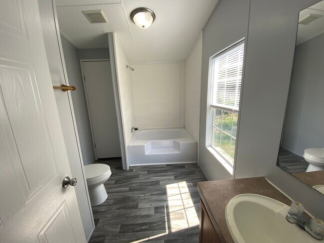 Foto del edificio - 1360 NW 86th Ln