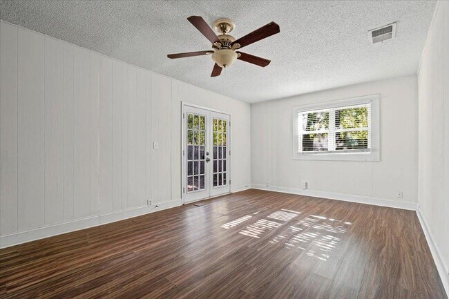 Foto del edificio - 5005 Brighton Rd