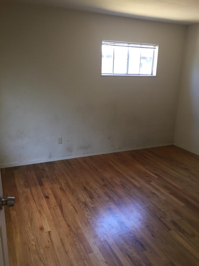 Foto del edificio - 426 Western Dr