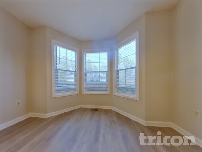 Building Photo - 2711 Candler Ct