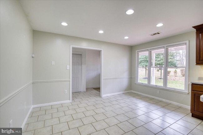 Foto del edificio - 1674 High Point Ln