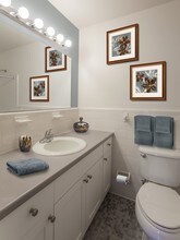 Captain Parker Arms photo'