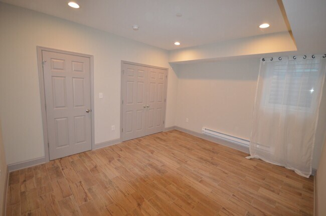 Foto del edificio - 1948 E York St