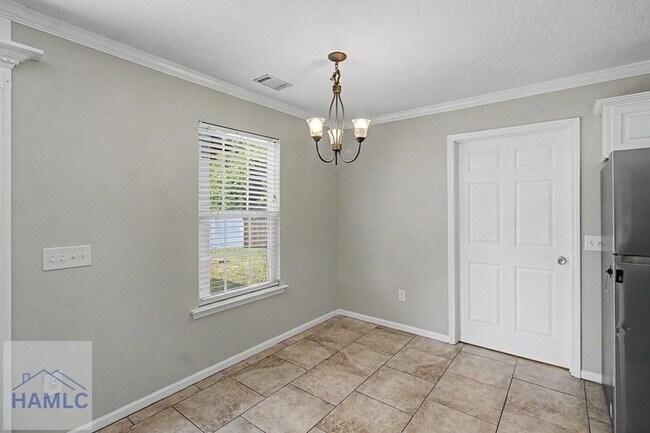 Building Photo - 401 Banks St