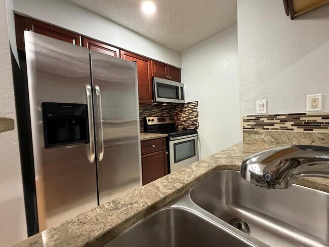Foto del edificio - 8643 Mallard Reserve Dr