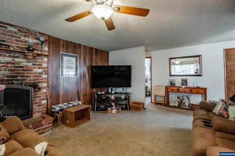 Foto del edificio - 286 SW River Dr