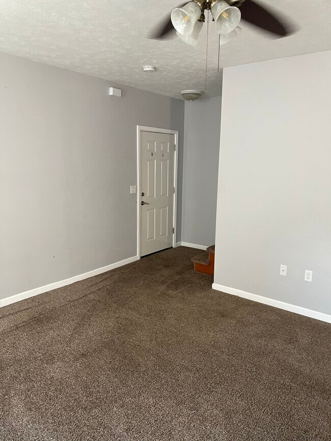 Front entrance - 105 Bluff St