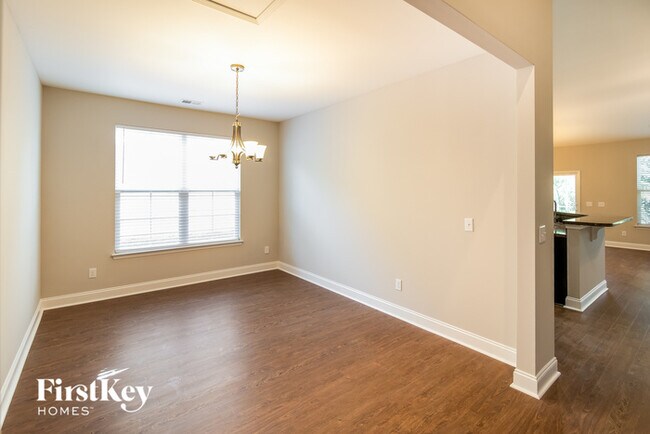 Building Photo - 107 Springbank Ct