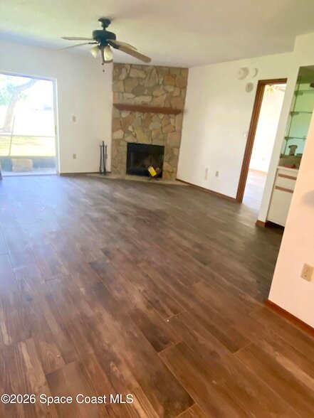 Foto del edificio - 1600 Woodland Dr