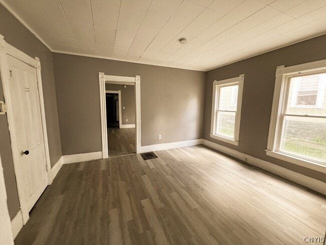 Building Photo - 321 Herkimer St