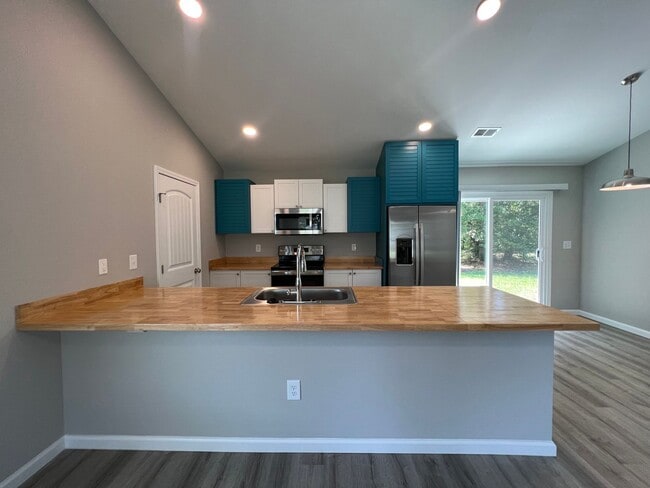 Building Photo - Conway - 3 Bedroom / 2 Bathroom Home