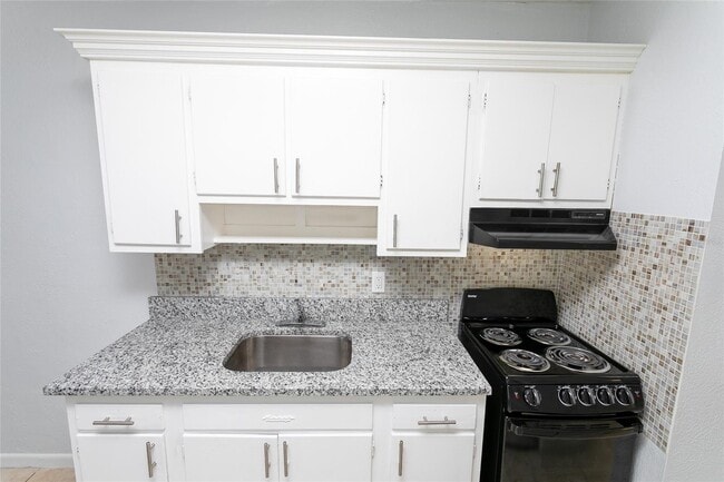 Building Photo - 1215 10th St