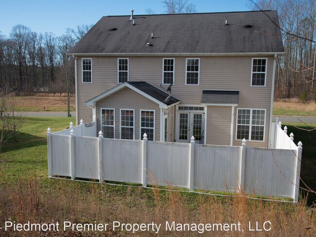 Foto del edificio - 3 br, 2.5 bath House - 1615 Weatherend Dr