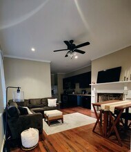 Building Photo - 109 Coming St