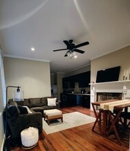 Building Photo - 109 Coming St