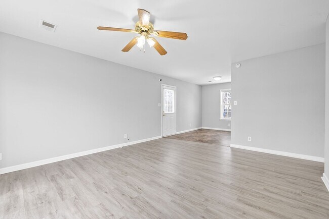 Foto del edificio - 1042 Shadow Ridge Ave