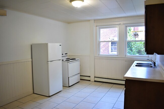 Kitchen - 37 Third St
