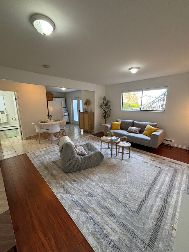Photo du bâtiment - 14367 Melrose Dr