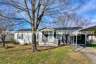 Building Photo - 345 Yoakum St