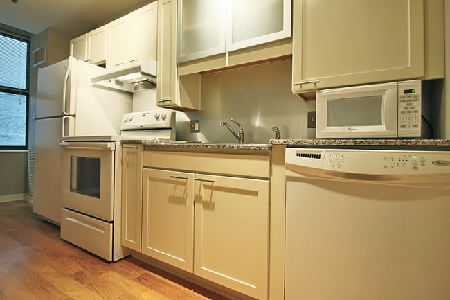 Photo - 150 N Wells St Apartment